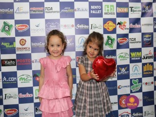 
<a style='margin-left: 5px;' class='btn btn-xs btn-social btn-facebook' href='https://www.facebook.com/sharer/sharer.php?u=https://www.boladovale.com.br/imgs/800-800-90/conteudo/fotos/1327/img0872.jpg' rel='popup' data-width='500' data-height='400'><i class='fa fa-facebook'></i>Compartilhar <span class='hidden-xs'>no Facebook</span>
</a> 
<a class='btn btn-default btn-xs' target='_blank' href='imgs/800-800-90/conteudo/fotos/1327/img0872.jpg'>
<span class='glyphicon glyphicon-cloud-download'></span> Salvar
</a> 
<span></span>