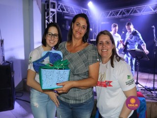 
<a style='margin-left: 5px;' class='btn btn-xs btn-social btn-facebook' href='https://www.facebook.com/sharer/sharer.php?u=https://www.boladovale.com.br/imgs/800-800-90/conteudo/fotos/1327/img0874.jpg' rel='popup' data-width='500' data-height='400'><i class='fa fa-facebook'></i>Compartilhar <span class='hidden-xs'>no Facebook</span>
</a> 
<a class='btn btn-default btn-xs' target='_blank' href='imgs/800-800-90/conteudo/fotos/1327/img0874.jpg'>
<span class='glyphicon glyphicon-cloud-download'></span> Salvar
</a> 
<span></span>