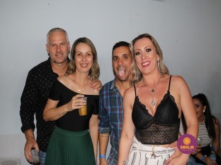 
<a style='margin-left: 5px;' class='btn btn-xs btn-social btn-facebook' href='https://www.facebook.com/sharer/sharer.php?u=https://www.boladovale.com.br/imgs/800-800-90/conteudo/fotos/1327/img0882.jpg' rel='popup' data-width='500' data-height='400'><i class='fa fa-facebook'></i>Compartilhar <span class='hidden-xs'>no Facebook</span>
</a> 
<a class='btn btn-default btn-xs' target='_blank' href='imgs/800-800-90/conteudo/fotos/1327/img0882.jpg'>
<span class='glyphicon glyphicon-cloud-download'></span> Salvar
</a> 
<span></span>