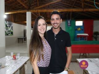 
<a style='margin-left: 5px;' class='btn btn-xs btn-social btn-facebook' href='https://www.facebook.com/sharer/sharer.php?u=https://www.boladovale.com.br/imgs/800-800-90/conteudo/fotos/1327/img0891.jpg' rel='popup' data-width='500' data-height='400'><i class='fa fa-facebook'></i>Compartilhar <span class='hidden-xs'>no Facebook</span>
</a> 
<a class='btn btn-default btn-xs' target='_blank' href='imgs/800-800-90/conteudo/fotos/1327/img0891.jpg'>
<span class='glyphicon glyphicon-cloud-download'></span> Salvar
</a> 
<span></span>
