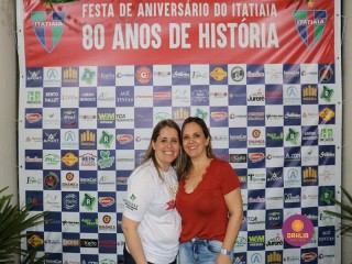 
<a style='margin-left: 5px;' class='btn btn-xs btn-social btn-facebook' href='https://www.facebook.com/sharer/sharer.php?u=https://www.boladovale.com.br/imgs/800-800-90/conteudo/fotos/1327/img0899.jpg' rel='popup' data-width='500' data-height='400'><i class='fa fa-facebook'></i>Compartilhar <span class='hidden-xs'>no Facebook</span>
</a> 
<a class='btn btn-default btn-xs' target='_blank' href='imgs/800-800-90/conteudo/fotos/1327/img0899.jpg'>
<span class='glyphicon glyphicon-cloud-download'></span> Salvar
</a> 
<span></span>
