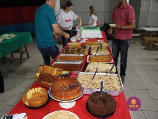 
<a style='margin-left: 5px;' class='btn btn-xs btn-social btn-facebook' href='https://www.facebook.com/sharer/sharer.php?u=https://www.boladovale.com.br/imgs/800-800-90/conteudo/fotos/1327/img0914.jpg' rel='popup' data-width='500' data-height='400'><i class='fa fa-facebook'></i>Compartilhar <span class='hidden-xs'>no Facebook</span>
</a> 
<a class='btn btn-default btn-xs' target='_blank' href='imgs/800-800-90/conteudo/fotos/1327/img0914.jpg'>
<span class='glyphicon glyphicon-cloud-download'></span> Salvar
</a> 
<span></span>