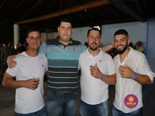 
<a style='margin-left: 5px;' class='btn btn-xs btn-social btn-facebook' href='https://www.facebook.com/sharer/sharer.php?u=https://www.boladovale.com.br/imgs/800-800-90/conteudo/fotos/1327/img0932.jpg' rel='popup' data-width='500' data-height='400'><i class='fa fa-facebook'></i>Compartilhar <span class='hidden-xs'>no Facebook</span>
</a> 
<a class='btn btn-default btn-xs' target='_blank' href='imgs/800-800-90/conteudo/fotos/1327/img0932.jpg'>
<span class='glyphicon glyphicon-cloud-download'></span> Salvar
</a> 
<span></span>