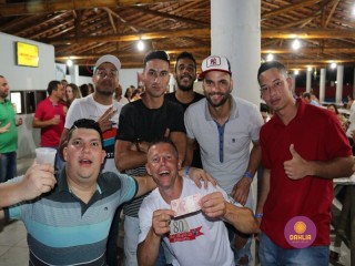 
<a style='margin-left: 5px;' class='btn btn-xs btn-social btn-facebook' href='https://www.facebook.com/sharer/sharer.php?u=https://www.boladovale.com.br/imgs/800-800-90/conteudo/fotos/1327/img0945.jpg' rel='popup' data-width='500' data-height='400'><i class='fa fa-facebook'></i>Compartilhar <span class='hidden-xs'>no Facebook</span>
</a> 
<a class='btn btn-default btn-xs' target='_blank' href='imgs/800-800-90/conteudo/fotos/1327/img0945.jpg'>
<span class='glyphicon glyphicon-cloud-download'></span> Salvar
</a> 
<span></span>