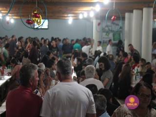 
<a style='margin-left: 5px;' class='btn btn-xs btn-social btn-facebook' href='https://www.facebook.com/sharer/sharer.php?u=https://www.boladovale.com.br/imgs/800-800-90/conteudo/fotos/1327/img7905.jpg' rel='popup' data-width='500' data-height='400'><i class='fa fa-facebook'></i>Compartilhar <span class='hidden-xs'>no Facebook</span>
</a> 
<a class='btn btn-default btn-xs' target='_blank' href='imgs/800-800-90/conteudo/fotos/1327/img7905.jpg'>
<span class='glyphicon glyphicon-cloud-download'></span> Salvar
</a> 
<span></span>