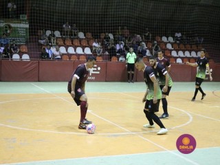 
<a style='margin-left: 5px;' class='btn btn-xs btn-social btn-facebook' href='https://www.facebook.com/sharer/sharer.php?u=https://www.boladovale.com.br/imgs/800-800-90/conteudo/fotos/1328/img1186.jpg' rel='popup' data-width='500' data-height='400'><i class='fa fa-facebook'></i>Compartilhar <span class='hidden-xs'>no Facebook</span>
</a> 
<a class='btn btn-default btn-xs' target='_blank' href='imgs/800-800-90/conteudo/fotos/1328/img1186.jpg'>
<span class='glyphicon glyphicon-cloud-download'></span> Salvar
</a> 
<span></span>