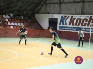 
<a style='margin-left: 5px;' class='btn btn-xs btn-social btn-facebook' href='https://www.facebook.com/sharer/sharer.php?u=https://www.boladovale.com.br/imgs/800-800-90/conteudo/fotos/1328/img1190.jpg' rel='popup' data-width='500' data-height='400'><i class='fa fa-facebook'></i>Compartilhar <span class='hidden-xs'>no Facebook</span>
</a> 
<a class='btn btn-default btn-xs' target='_blank' href='imgs/800-800-90/conteudo/fotos/1328/img1190.jpg'>
<span class='glyphicon glyphicon-cloud-download'></span> Salvar
</a> 
<span></span>