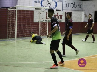 
<a style='margin-left: 5px;' class='btn btn-xs btn-social btn-facebook' href='https://www.facebook.com/sharer/sharer.php?u=https://www.boladovale.com.br/imgs/800-800-90/conteudo/fotos/1328/img1215.jpg' rel='popup' data-width='500' data-height='400'><i class='fa fa-facebook'></i>Compartilhar <span class='hidden-xs'>no Facebook</span>
</a> 
<a class='btn btn-default btn-xs' target='_blank' href='imgs/800-800-90/conteudo/fotos/1328/img1215.jpg'>
<span class='glyphicon glyphicon-cloud-download'></span> Salvar
</a> 
<span></span>