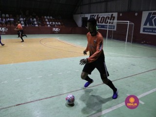 
<a style='margin-left: 5px;' class='btn btn-xs btn-social btn-facebook' href='https://www.facebook.com/sharer/sharer.php?u=https://www.boladovale.com.br/imgs/800-800-90/conteudo/fotos/1329/img1244.jpg' rel='popup' data-width='500' data-height='400'><i class='fa fa-facebook'></i>Compartilhar <span class='hidden-xs'>no Facebook</span>
</a> 
<a class='btn btn-default btn-xs' target='_blank' href='imgs/800-800-90/conteudo/fotos/1329/img1244.jpg'>
<span class='glyphicon glyphicon-cloud-download'></span> Salvar
</a> 
<span></span>
