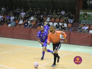 
<a style='margin-left: 5px;' class='btn btn-xs btn-social btn-facebook' href='https://www.facebook.com/sharer/sharer.php?u=https://www.boladovale.com.br/imgs/800-800-90/conteudo/fotos/1329/img1257.jpg' rel='popup' data-width='500' data-height='400'><i class='fa fa-facebook'></i>Compartilhar <span class='hidden-xs'>no Facebook</span>
</a> 
<a class='btn btn-default btn-xs' target='_blank' href='imgs/800-800-90/conteudo/fotos/1329/img1257.jpg'>
<span class='glyphicon glyphicon-cloud-download'></span> Salvar
</a> 
<span></span>