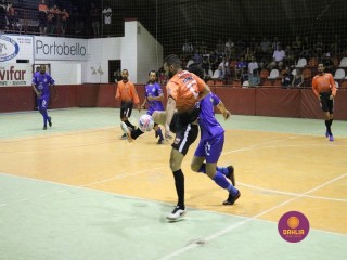 
<a style='margin-left: 5px;' class='btn btn-xs btn-social btn-facebook' href='https://www.facebook.com/sharer/sharer.php?u=https://www.boladovale.com.br/imgs/800-800-90/conteudo/fotos/1329/img1281.jpg' rel='popup' data-width='500' data-height='400'><i class='fa fa-facebook'></i>Compartilhar <span class='hidden-xs'>no Facebook</span>
</a> 
<a class='btn btn-default btn-xs' target='_blank' href='imgs/800-800-90/conteudo/fotos/1329/img1281.jpg'>
<span class='glyphicon glyphicon-cloud-download'></span> Salvar
</a> 
<span></span>