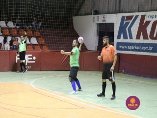 
<a style='margin-left: 5px;' class='btn btn-xs btn-social btn-facebook' href='https://www.facebook.com/sharer/sharer.php?u=https://www.boladovale.com.br/imgs/800-800-90/conteudo/fotos/1329/img1308.jpg' rel='popup' data-width='500' data-height='400'><i class='fa fa-facebook'></i>Compartilhar <span class='hidden-xs'>no Facebook</span>
</a> 
<a class='btn btn-default btn-xs' target='_blank' href='imgs/800-800-90/conteudo/fotos/1329/img1308.jpg'>
<span class='glyphicon glyphicon-cloud-download'></span> Salvar
</a> 
<span></span>