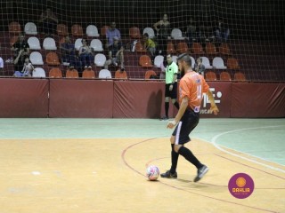 
<a style='margin-left: 5px;' class='btn btn-xs btn-social btn-facebook' href='https://www.facebook.com/sharer/sharer.php?u=https://www.boladovale.com.br/imgs/800-800-90/conteudo/fotos/1329/img1314.jpg' rel='popup' data-width='500' data-height='400'><i class='fa fa-facebook'></i>Compartilhar <span class='hidden-xs'>no Facebook</span>
</a> 
<a class='btn btn-default btn-xs' target='_blank' href='imgs/800-800-90/conteudo/fotos/1329/img1314.jpg'>
<span class='glyphicon glyphicon-cloud-download'></span> Salvar
</a> 
<span></span>
