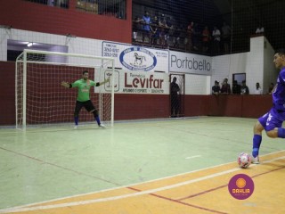 
<a style='margin-left: 5px;' class='btn btn-xs btn-social btn-facebook' href='https://www.facebook.com/sharer/sharer.php?u=https://www.boladovale.com.br/imgs/800-800-90/conteudo/fotos/1329/img1340.jpg' rel='popup' data-width='500' data-height='400'><i class='fa fa-facebook'></i>Compartilhar <span class='hidden-xs'>no Facebook</span>
</a> 
<a class='btn btn-default btn-xs' target='_blank' href='imgs/800-800-90/conteudo/fotos/1329/img1340.jpg'>
<span class='glyphicon glyphicon-cloud-download'></span> Salvar
</a> 
<span></span>