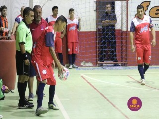 
<a style='margin-left: 5px;' class='btn btn-xs btn-social btn-facebook' href='https://www.facebook.com/sharer/sharer.php?u=https://www.boladovale.com.br/imgs/800-800-90/conteudo/fotos/1330/img1468.jpg' rel='popup' data-width='500' data-height='400'><i class='fa fa-facebook'></i>Compartilhar <span class='hidden-xs'>no Facebook</span>
</a> 
<a class='btn btn-default btn-xs' target='_blank' href='imgs/800-800-90/conteudo/fotos/1330/img1468.jpg'>
<span class='glyphicon glyphicon-cloud-download'></span> Salvar
</a> 
<span></span>