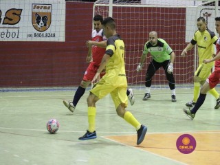 
<a style='margin-left: 5px;' class='btn btn-xs btn-social btn-facebook' href='https://www.facebook.com/sharer/sharer.php?u=https://www.boladovale.com.br/imgs/800-800-90/conteudo/fotos/1330/img1478.jpg' rel='popup' data-width='500' data-height='400'><i class='fa fa-facebook'></i>Compartilhar <span class='hidden-xs'>no Facebook</span>
</a> 
<a class='btn btn-default btn-xs' target='_blank' href='imgs/800-800-90/conteudo/fotos/1330/img1478.jpg'>
<span class='glyphicon glyphicon-cloud-download'></span> Salvar
</a> 
<span></span>