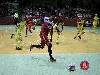 
<a style='margin-left: 5px;' class='btn btn-xs btn-social btn-facebook' href='https://www.facebook.com/sharer/sharer.php?u=https://www.boladovale.com.br/imgs/800-800-90/conteudo/fotos/1330/img1530.jpg' rel='popup' data-width='500' data-height='400'><i class='fa fa-facebook'></i>Compartilhar <span class='hidden-xs'>no Facebook</span>
</a> 
<a class='btn btn-default btn-xs' target='_blank' href='imgs/800-800-90/conteudo/fotos/1330/img1530.jpg'>
<span class='glyphicon glyphicon-cloud-download'></span> Salvar
</a> 
<span></span>