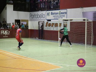 
<a style='margin-left: 5px;' class='btn btn-xs btn-social btn-facebook' href='https://www.facebook.com/sharer/sharer.php?u=https://www.boladovale.com.br/imgs/800-800-90/conteudo/fotos/1330/img1567.jpg' rel='popup' data-width='500' data-height='400'><i class='fa fa-facebook'></i>Compartilhar <span class='hidden-xs'>no Facebook</span>
</a> 
<a class='btn btn-default btn-xs' target='_blank' href='imgs/800-800-90/conteudo/fotos/1330/img1567.jpg'>
<span class='glyphicon glyphicon-cloud-download'></span> Salvar
</a> 
<span></span>