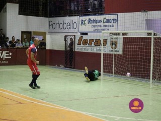 
<a style='margin-left: 5px;' class='btn btn-xs btn-social btn-facebook' href='https://www.facebook.com/sharer/sharer.php?u=https://www.boladovale.com.br/imgs/800-800-90/conteudo/fotos/1330/img1580.jpg' rel='popup' data-width='500' data-height='400'><i class='fa fa-facebook'></i>Compartilhar <span class='hidden-xs'>no Facebook</span>
</a> 
<a class='btn btn-default btn-xs' target='_blank' href='imgs/800-800-90/conteudo/fotos/1330/img1580.jpg'>
<span class='glyphicon glyphicon-cloud-download'></span> Salvar
</a> 
<span></span>