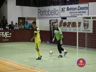 
<a style='margin-left: 5px;' class='btn btn-xs btn-social btn-facebook' href='https://www.facebook.com/sharer/sharer.php?u=https://www.boladovale.com.br/imgs/800-800-90/conteudo/fotos/1330/img1587.jpg' rel='popup' data-width='500' data-height='400'><i class='fa fa-facebook'></i>Compartilhar <span class='hidden-xs'>no Facebook</span>
</a> 
<a class='btn btn-default btn-xs' target='_blank' href='imgs/800-800-90/conteudo/fotos/1330/img1587.jpg'>
<span class='glyphicon glyphicon-cloud-download'></span> Salvar
</a> 
<span></span>