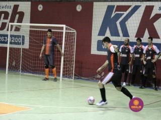 
<a style='margin-left: 5px;' class='btn btn-xs btn-social btn-facebook' href='https://www.facebook.com/sharer/sharer.php?u=https://www.boladovale.com.br/imgs/800-800-90/conteudo/fotos/1331/img1659.jpg' rel='popup' data-width='500' data-height='400'><i class='fa fa-facebook'></i>Compartilhar <span class='hidden-xs'>no Facebook</span>
</a> 
<a class='btn btn-default btn-xs' target='_blank' href='imgs/800-800-90/conteudo/fotos/1331/img1659.jpg'>
<span class='glyphicon glyphicon-cloud-download'></span> Salvar
</a> 
<span></span>