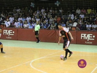 
<a style='margin-left: 5px;' class='btn btn-xs btn-social btn-facebook' href='https://www.facebook.com/sharer/sharer.php?u=https://www.boladovale.com.br/imgs/800-800-90/conteudo/fotos/1331/img1713.jpg' rel='popup' data-width='500' data-height='400'><i class='fa fa-facebook'></i>Compartilhar <span class='hidden-xs'>no Facebook</span>
</a> 
<a class='btn btn-default btn-xs' target='_blank' href='imgs/800-800-90/conteudo/fotos/1331/img1713.jpg'>
<span class='glyphicon glyphicon-cloud-download'></span> Salvar
</a> 
<span></span>