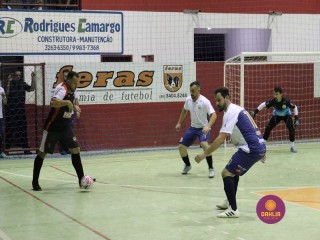 
<a style='margin-left: 5px;' class='btn btn-xs btn-social btn-facebook' href='https://www.facebook.com/sharer/sharer.php?u=https://www.boladovale.com.br/imgs/800-800-90/conteudo/fotos/1331/img1716.jpg' rel='popup' data-width='500' data-height='400'><i class='fa fa-facebook'></i>Compartilhar <span class='hidden-xs'>no Facebook</span>
</a> 
<a class='btn btn-default btn-xs' target='_blank' href='imgs/800-800-90/conteudo/fotos/1331/img1716.jpg'>
<span class='glyphicon glyphicon-cloud-download'></span> Salvar
</a> 
<span></span>