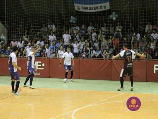 
<a style='margin-left: 5px;' class='btn btn-xs btn-social btn-facebook' href='https://www.facebook.com/sharer/sharer.php?u=https://www.boladovale.com.br/imgs/800-800-90/conteudo/fotos/1331/img1719.jpg' rel='popup' data-width='500' data-height='400'><i class='fa fa-facebook'></i>Compartilhar <span class='hidden-xs'>no Facebook</span>
</a> 
<a class='btn btn-default btn-xs' target='_blank' href='imgs/800-800-90/conteudo/fotos/1331/img1719.jpg'>
<span class='glyphicon glyphicon-cloud-download'></span> Salvar
</a> 
<span></span>