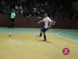 
<a style='margin-left: 5px;' class='btn btn-xs btn-social btn-facebook' href='https://www.facebook.com/sharer/sharer.php?u=https://www.boladovale.com.br/imgs/800-800-90/conteudo/fotos/1331/img1738.jpg' rel='popup' data-width='500' data-height='400'><i class='fa fa-facebook'></i>Compartilhar <span class='hidden-xs'>no Facebook</span>
</a> 
<a class='btn btn-default btn-xs' target='_blank' href='imgs/800-800-90/conteudo/fotos/1331/img1738.jpg'>
<span class='glyphicon glyphicon-cloud-download'></span> Salvar
</a> 
<span></span>