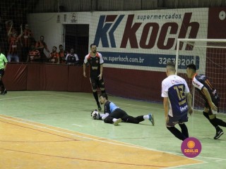 
<a style='margin-left: 5px;' class='btn btn-xs btn-social btn-facebook' href='https://www.facebook.com/sharer/sharer.php?u=https://www.boladovale.com.br/imgs/800-800-90/conteudo/fotos/1331/img1741.jpg' rel='popup' data-width='500' data-height='400'><i class='fa fa-facebook'></i>Compartilhar <span class='hidden-xs'>no Facebook</span>
</a> 
<a class='btn btn-default btn-xs' target='_blank' href='imgs/800-800-90/conteudo/fotos/1331/img1741.jpg'>
<span class='glyphicon glyphicon-cloud-download'></span> Salvar
</a> 
<span></span>