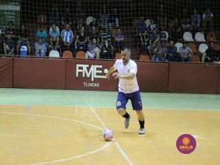 
<a style='margin-left: 5px;' class='btn btn-xs btn-social btn-facebook' href='https://www.facebook.com/sharer/sharer.php?u=https://www.boladovale.com.br/imgs/800-800-90/conteudo/fotos/1331/img1747.jpg' rel='popup' data-width='500' data-height='400'><i class='fa fa-facebook'></i>Compartilhar <span class='hidden-xs'>no Facebook</span>
</a> 
<a class='btn btn-default btn-xs' target='_blank' href='imgs/800-800-90/conteudo/fotos/1331/img1747.jpg'>
<span class='glyphicon glyphicon-cloud-download'></span> Salvar
</a> 
<span></span>