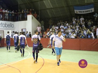 
<a style='margin-left: 5px;' class='btn btn-xs btn-social btn-facebook' href='https://www.facebook.com/sharer/sharer.php?u=https://www.boladovale.com.br/imgs/800-800-90/conteudo/fotos/1331/img1775.jpg' rel='popup' data-width='500' data-height='400'><i class='fa fa-facebook'></i>Compartilhar <span class='hidden-xs'>no Facebook</span>
</a> 
<a class='btn btn-default btn-xs' target='_blank' href='imgs/800-800-90/conteudo/fotos/1331/img1775.jpg'>
<span class='glyphicon glyphicon-cloud-download'></span> Salvar
</a> 
<span></span>