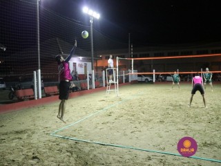 
<a style='margin-left: 5px;' class='btn btn-xs btn-social btn-facebook' href='https://www.facebook.com/sharer/sharer.php?u=https://www.boladovale.com.br/imgs/800-800-90/conteudo/fotos/1332/img2140.jpg' rel='popup' data-width='500' data-height='400'><i class='fa fa-facebook'></i>Compartilhar <span class='hidden-xs'>no Facebook</span>
</a> 
<a class='btn btn-default btn-xs' target='_blank' href='imgs/800-800-90/conteudo/fotos/1332/img2140.jpg'>
<span class='glyphicon glyphicon-cloud-download'></span> Salvar
</a> 
<span></span>
