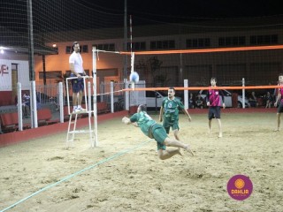 
<a style='margin-left: 5px;' class='btn btn-xs btn-social btn-facebook' href='https://www.facebook.com/sharer/sharer.php?u=https://www.boladovale.com.br/imgs/800-800-90/conteudo/fotos/1332/img2145.jpg' rel='popup' data-width='500' data-height='400'><i class='fa fa-facebook'></i>Compartilhar <span class='hidden-xs'>no Facebook</span>
</a> 
<a class='btn btn-default btn-xs' target='_blank' href='imgs/800-800-90/conteudo/fotos/1332/img2145.jpg'>
<span class='glyphicon glyphicon-cloud-download'></span> Salvar
</a> 
<span></span>
