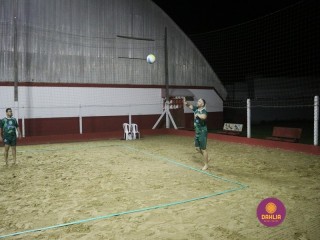 
<a style='margin-left: 5px;' class='btn btn-xs btn-social btn-facebook' href='https://www.facebook.com/sharer/sharer.php?u=https://www.boladovale.com.br/imgs/800-800-90/conteudo/fotos/1332/img2147.jpg' rel='popup' data-width='500' data-height='400'><i class='fa fa-facebook'></i>Compartilhar <span class='hidden-xs'>no Facebook</span>
</a> 
<a class='btn btn-default btn-xs' target='_blank' href='imgs/800-800-90/conteudo/fotos/1332/img2147.jpg'>
<span class='glyphicon glyphicon-cloud-download'></span> Salvar
</a> 
<span></span>