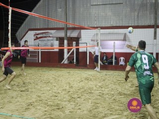 
<a style='margin-left: 5px;' class='btn btn-xs btn-social btn-facebook' href='https://www.facebook.com/sharer/sharer.php?u=https://www.boladovale.com.br/imgs/800-800-90/conteudo/fotos/1332/img2153.jpg' rel='popup' data-width='500' data-height='400'><i class='fa fa-facebook'></i>Compartilhar <span class='hidden-xs'>no Facebook</span>
</a> 
<a class='btn btn-default btn-xs' target='_blank' href='imgs/800-800-90/conteudo/fotos/1332/img2153.jpg'>
<span class='glyphicon glyphicon-cloud-download'></span> Salvar
</a> 
<span></span>