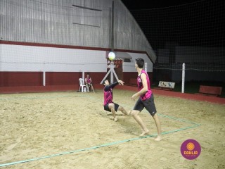 
<a style='margin-left: 5px;' class='btn btn-xs btn-social btn-facebook' href='https://www.facebook.com/sharer/sharer.php?u=https://www.boladovale.com.br/imgs/800-800-90/conteudo/fotos/1332/img2156.jpg' rel='popup' data-width='500' data-height='400'><i class='fa fa-facebook'></i>Compartilhar <span class='hidden-xs'>no Facebook</span>
</a> 
<a class='btn btn-default btn-xs' target='_blank' href='imgs/800-800-90/conteudo/fotos/1332/img2156.jpg'>
<span class='glyphicon glyphicon-cloud-download'></span> Salvar
</a> 
<span></span>