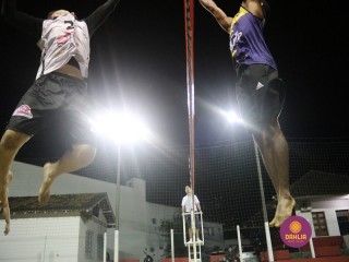 
<a style='margin-left: 5px;' class='btn btn-xs btn-social btn-facebook' href='https://www.facebook.com/sharer/sharer.php?u=https://www.boladovale.com.br/imgs/800-800-90/conteudo/fotos/1332/img2225.jpg' rel='popup' data-width='500' data-height='400'><i class='fa fa-facebook'></i>Compartilhar <span class='hidden-xs'>no Facebook</span>
</a> 
<a class='btn btn-default btn-xs' target='_blank' href='imgs/800-800-90/conteudo/fotos/1332/img2225.jpg'>
<span class='glyphicon glyphicon-cloud-download'></span> Salvar
</a> 
<span></span>