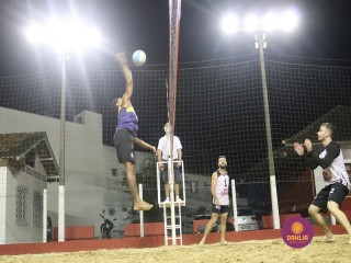 
<a style='margin-left: 5px;' class='btn btn-xs btn-social btn-facebook' href='https://www.facebook.com/sharer/sharer.php?u=https://www.boladovale.com.br/imgs/800-800-90/conteudo/fotos/1332/img2230.jpg' rel='popup' data-width='500' data-height='400'><i class='fa fa-facebook'></i>Compartilhar <span class='hidden-xs'>no Facebook</span>
</a> 
<a class='btn btn-default btn-xs' target='_blank' href='imgs/800-800-90/conteudo/fotos/1332/img2230.jpg'>
<span class='glyphicon glyphicon-cloud-download'></span> Salvar
</a> 
<span></span>