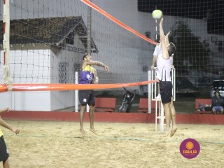 
<a style='margin-left: 5px;' class='btn btn-xs btn-social btn-facebook' href='https://www.facebook.com/sharer/sharer.php?u=https://www.boladovale.com.br/imgs/800-800-90/conteudo/fotos/1332/img2249.jpg' rel='popup' data-width='500' data-height='400'><i class='fa fa-facebook'></i>Compartilhar <span class='hidden-xs'>no Facebook</span>
</a> 
<a class='btn btn-default btn-xs' target='_blank' href='imgs/800-800-90/conteudo/fotos/1332/img2249.jpg'>
<span class='glyphicon glyphicon-cloud-download'></span> Salvar
</a> 
<span></span>