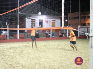 
<a style='margin-left: 5px;' class='btn btn-xs btn-social btn-facebook' href='https://www.facebook.com/sharer/sharer.php?u=https://www.boladovale.com.br/imgs/800-800-90/conteudo/fotos/1332/img2269.jpg' rel='popup' data-width='500' data-height='400'><i class='fa fa-facebook'></i>Compartilhar <span class='hidden-xs'>no Facebook</span>
</a> 
<a class='btn btn-default btn-xs' target='_blank' href='imgs/800-800-90/conteudo/fotos/1332/img2269.jpg'>
<span class='glyphicon glyphicon-cloud-download'></span> Salvar
</a> 
<span></span>