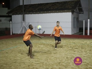 
<a style='margin-left: 5px;' class='btn btn-xs btn-social btn-facebook' href='https://www.facebook.com/sharer/sharer.php?u=https://www.boladovale.com.br/imgs/800-800-90/conteudo/fotos/1332/img2297.jpg' rel='popup' data-width='500' data-height='400'><i class='fa fa-facebook'></i>Compartilhar <span class='hidden-xs'>no Facebook</span>
</a> 
<a class='btn btn-default btn-xs' target='_blank' href='imgs/800-800-90/conteudo/fotos/1332/img2297.jpg'>
<span class='glyphicon glyphicon-cloud-download'></span> Salvar
</a> 
<span></span>