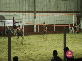 
<a style='margin-left: 5px;' class='btn btn-xs btn-social btn-facebook' href='https://www.facebook.com/sharer/sharer.php?u=https://www.boladovale.com.br/imgs/800-800-90/conteudo/fotos/1332/mg2116.jpg' rel='popup' data-width='500' data-height='400'><i class='fa fa-facebook'></i>Compartilhar <span class='hidden-xs'>no Facebook</span>
</a> 
<a class='btn btn-default btn-xs' target='_blank' href='imgs/800-800-90/conteudo/fotos/1332/mg2116.jpg'>
<span class='glyphicon glyphicon-cloud-download'></span> Salvar
</a> 
<span></span>