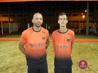 
<a style='margin-left: 5px;' class='btn btn-xs btn-social btn-facebook' href='https://www.facebook.com/sharer/sharer.php?u=https://www.boladovale.com.br/imgs/800-800-90/conteudo/fotos/1333/img2341.jpg' rel='popup' data-width='500' data-height='400'><i class='fa fa-facebook'></i>Compartilhar <span class='hidden-xs'>no Facebook</span>
</a> 
<a class='btn btn-default btn-xs' target='_blank' href='imgs/800-800-90/conteudo/fotos/1333/img2341.jpg'>
<span class='glyphicon glyphicon-cloud-download'></span> Salvar
</a> 
<span></span>