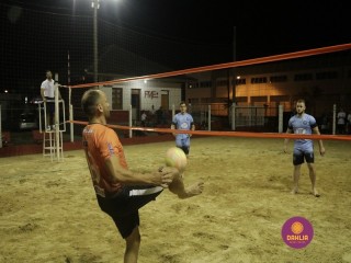 
<a style='margin-left: 5px;' class='btn btn-xs btn-social btn-facebook' href='https://www.facebook.com/sharer/sharer.php?u=https://www.boladovale.com.br/imgs/800-800-90/conteudo/fotos/1333/mg2349.jpg' rel='popup' data-width='500' data-height='400'><i class='fa fa-facebook'></i>Compartilhar <span class='hidden-xs'>no Facebook</span>
</a> 
<a class='btn btn-default btn-xs' target='_blank' href='imgs/800-800-90/conteudo/fotos/1333/mg2349.jpg'>
<span class='glyphicon glyphicon-cloud-download'></span> Salvar
</a> 
<span></span>