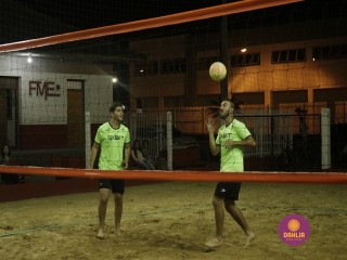 
<a style='margin-left: 5px;' class='btn btn-xs btn-social btn-facebook' href='https://www.facebook.com/sharer/sharer.php?u=https://www.boladovale.com.br/imgs/800-800-90/conteudo/fotos/1333/mg2394.jpg' rel='popup' data-width='500' data-height='400'><i class='fa fa-facebook'></i>Compartilhar <span class='hidden-xs'>no Facebook</span>
</a> 
<a class='btn btn-default btn-xs' target='_blank' href='imgs/800-800-90/conteudo/fotos/1333/mg2394.jpg'>
<span class='glyphicon glyphicon-cloud-download'></span> Salvar
</a> 
<span></span>