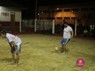 
<a style='margin-left: 5px;' class='btn btn-xs btn-social btn-facebook' href='https://www.facebook.com/sharer/sharer.php?u=https://www.boladovale.com.br/imgs/800-800-90/conteudo/fotos/1333/mg2440.jpg' rel='popup' data-width='500' data-height='400'><i class='fa fa-facebook'></i>Compartilhar <span class='hidden-xs'>no Facebook</span>
</a> 
<a class='btn btn-default btn-xs' target='_blank' href='imgs/800-800-90/conteudo/fotos/1333/mg2440.jpg'>
<span class='glyphicon glyphicon-cloud-download'></span> Salvar
</a> 
<span></span>