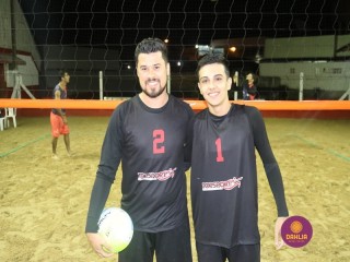 
<a style='margin-left: 5px;' class='btn btn-xs btn-social btn-facebook' href='https://www.facebook.com/sharer/sharer.php?u=https://www.boladovale.com.br/imgs/800-800-90/conteudo/fotos/1334/img2527.jpg' rel='popup' data-width='500' data-height='400'><i class='fa fa-facebook'></i>Compartilhar <span class='hidden-xs'>no Facebook</span>
</a> 
<a class='btn btn-default btn-xs' target='_blank' href='imgs/800-800-90/conteudo/fotos/1334/img2527.jpg'>
<span class='glyphicon glyphicon-cloud-download'></span> Salvar
</a> 
<span></span>