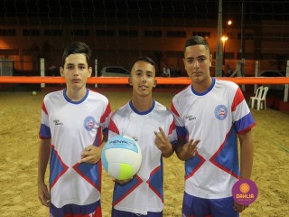 
<a style='margin-left: 5px;' class='btn btn-xs btn-social btn-facebook' href='https://www.facebook.com/sharer/sharer.php?u=https://www.boladovale.com.br/imgs/800-800-90/conteudo/fotos/1334/img2566.jpg' rel='popup' data-width='500' data-height='400'><i class='fa fa-facebook'></i>Compartilhar <span class='hidden-xs'>no Facebook</span>
</a> 
<a class='btn btn-default btn-xs' target='_blank' href='imgs/800-800-90/conteudo/fotos/1334/img2566.jpg'>
<span class='glyphicon glyphicon-cloud-download'></span> Salvar
</a> 
<span></span>