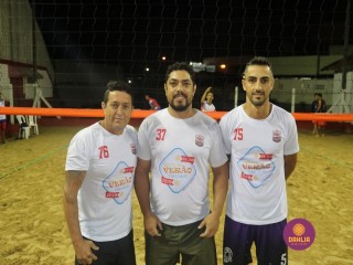 
<a style='margin-left: 5px;' class='btn btn-xs btn-social btn-facebook' href='https://www.facebook.com/sharer/sharer.php?u=https://www.boladovale.com.br/imgs/800-800-90/conteudo/fotos/1334/img2569.jpg' rel='popup' data-width='500' data-height='400'><i class='fa fa-facebook'></i>Compartilhar <span class='hidden-xs'>no Facebook</span>
</a> 
<a class='btn btn-default btn-xs' target='_blank' href='imgs/800-800-90/conteudo/fotos/1334/img2569.jpg'>
<span class='glyphicon glyphicon-cloud-download'></span> Salvar
</a> 
<span></span>